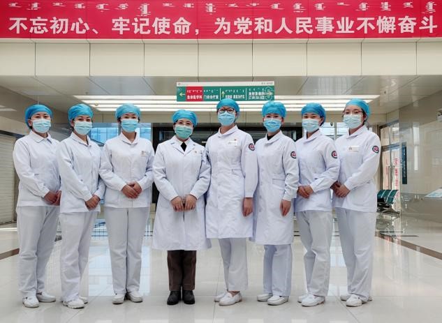 简报-2021年第332期-手机一点护士到家阿拉善盟中心医院护理服务“暖”到你.jpg